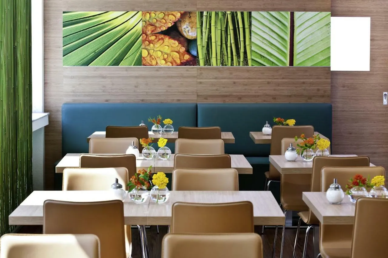 **  Ibis Hotel Koeln Am Dom Německo